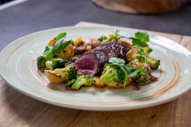 Helstekt vilt eller storfe